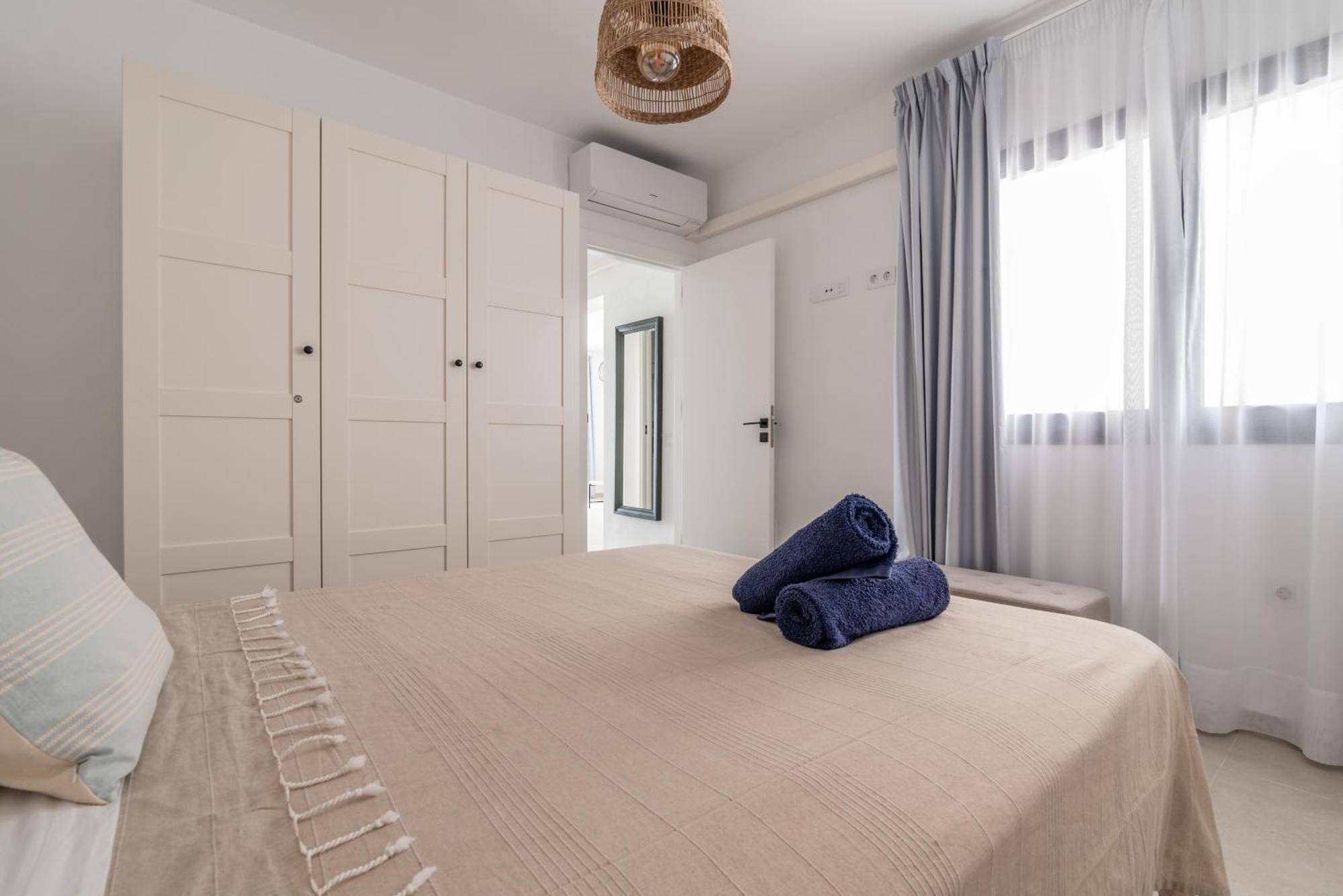 Апартаменты Seascape Heated Pool, Air-Con, View, Adult Only Коральео Экстерьер фото