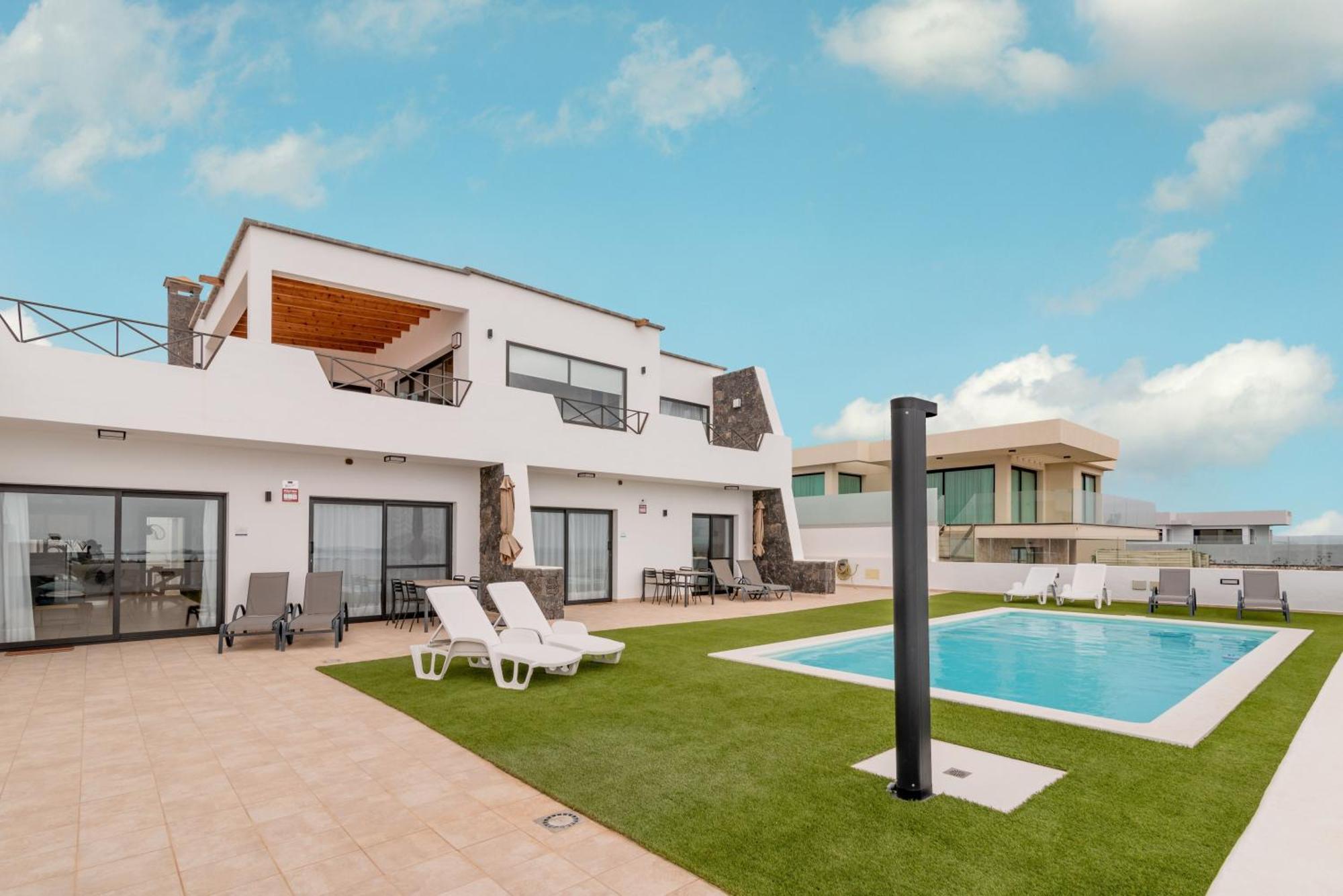 Апартаменты Seascape Heated Pool, Air-Con, View, Adult Only Коральео Экстерьер фото
